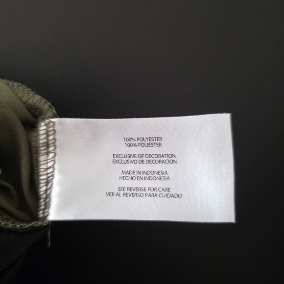 Orvis Men's Khaki Cargo Shorts - Picture 3 of 5